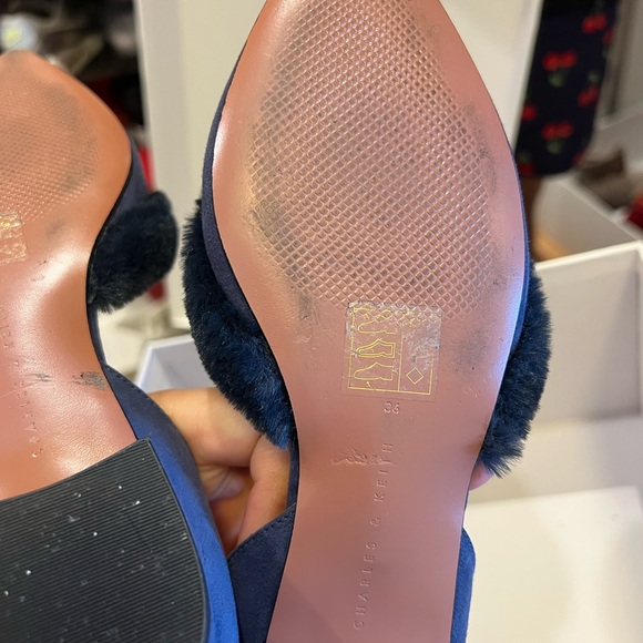 Charles Keith flats - Picture 3 of 3